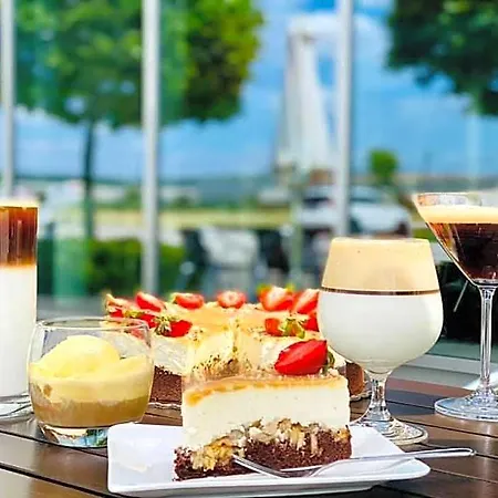 Üdülőközpont Aerocafe *