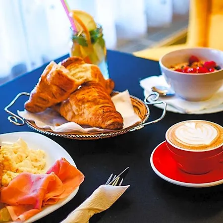 Aerocafe Üdülőközpont Simony