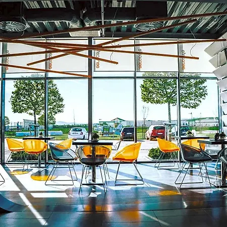 Aerocafe Üdülőközpont *