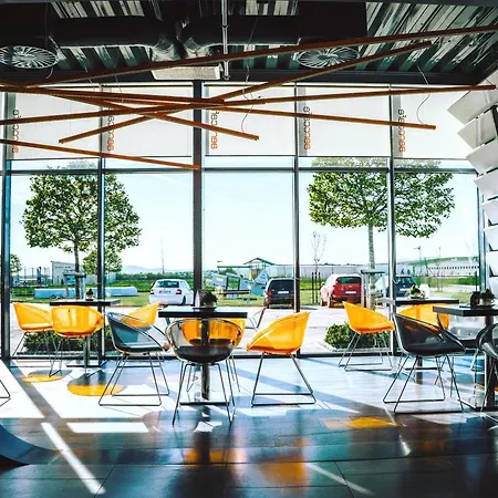 Aerocafe 度假村 帕蒂赞斯克